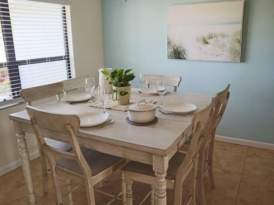 Cozy Retreat, Heated Pool, Water Canal, Bikes,3 Bedroom كيب كورال المظهر الخارجي الصورة