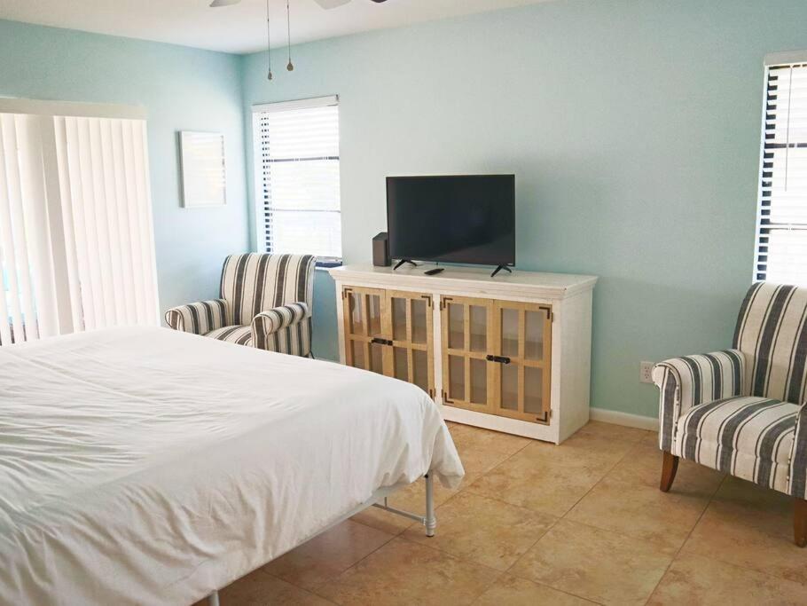 Cozy Retreat, Heated Pool, Water Canal, Bikes,3 Bedroom كيب كورال المظهر الخارجي الصورة