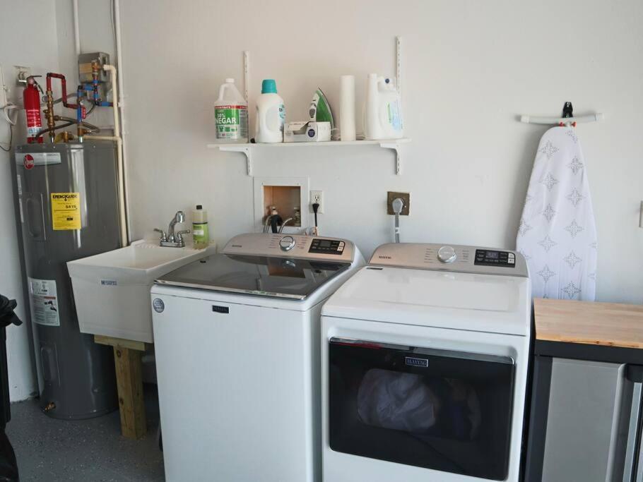 Cozy Retreat, Heated Pool, Water Canal, Bikes,3 Bedroom كيب كورال المظهر الخارجي الصورة