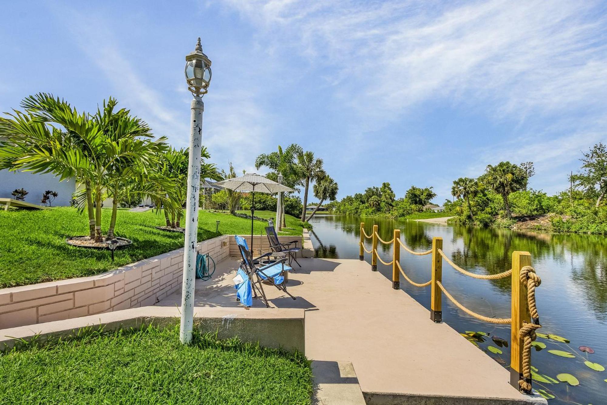 Cozy Retreat, Heated Pool, Water Canal, Bikes,3 Bedroom كيب كورال المظهر الخارجي الصورة