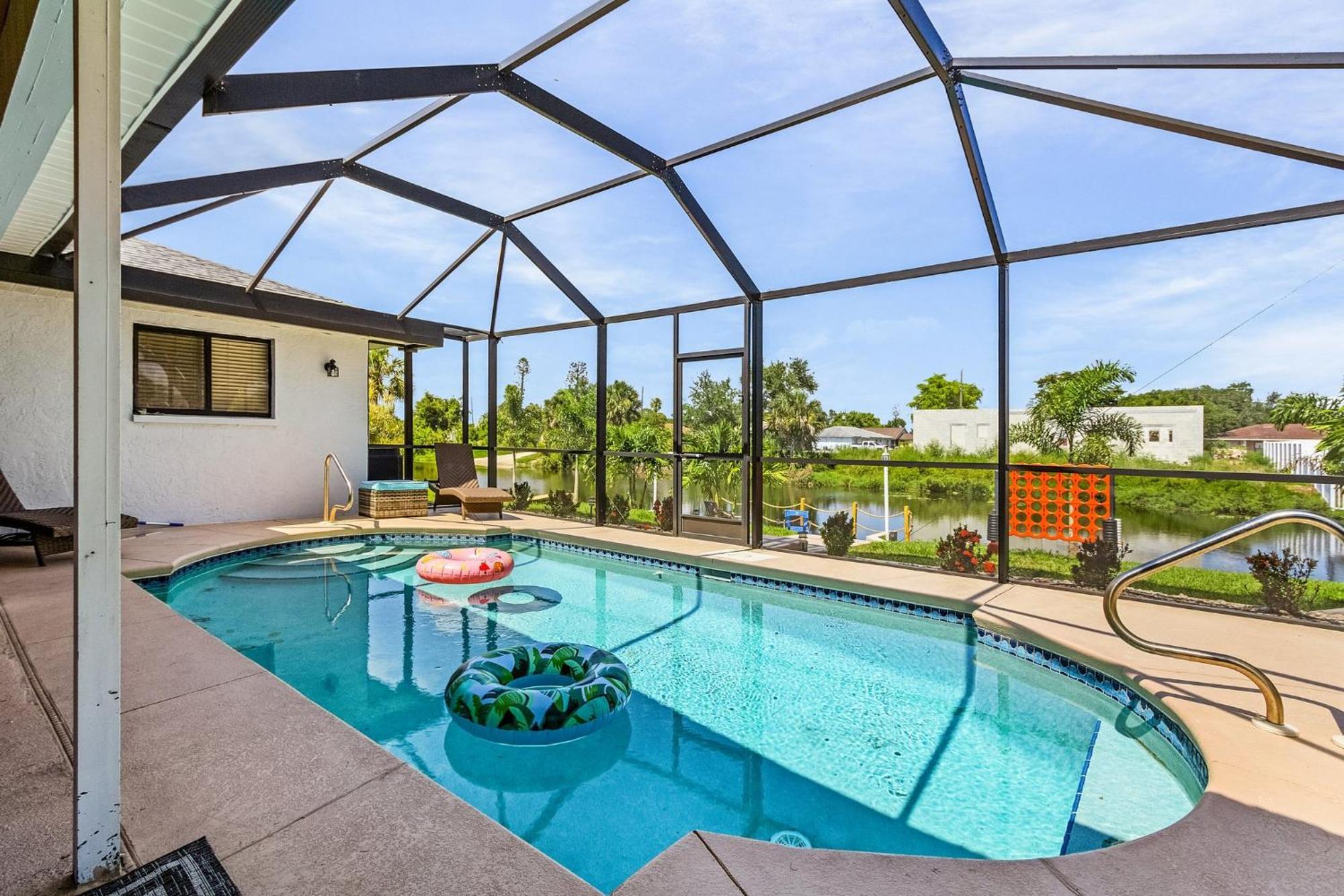 Cozy Retreat, Heated Pool, Water Canal, Bikes,3 Bedroom كيب كورال المظهر الخارجي الصورة